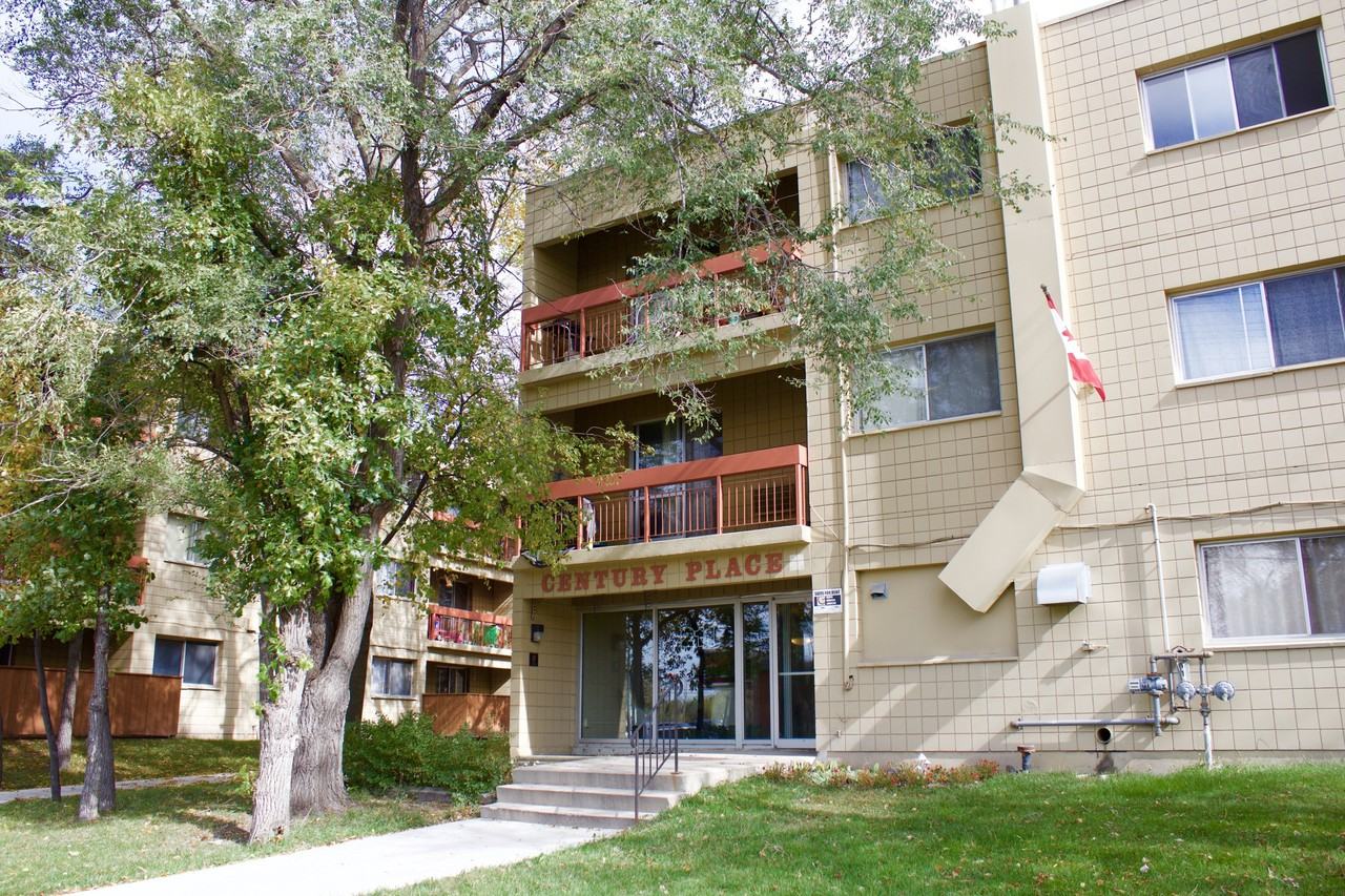 Century Roblin Apartments 3500 Roblin Blvd, Winnipeg, MB R3R 0C8 Zumper