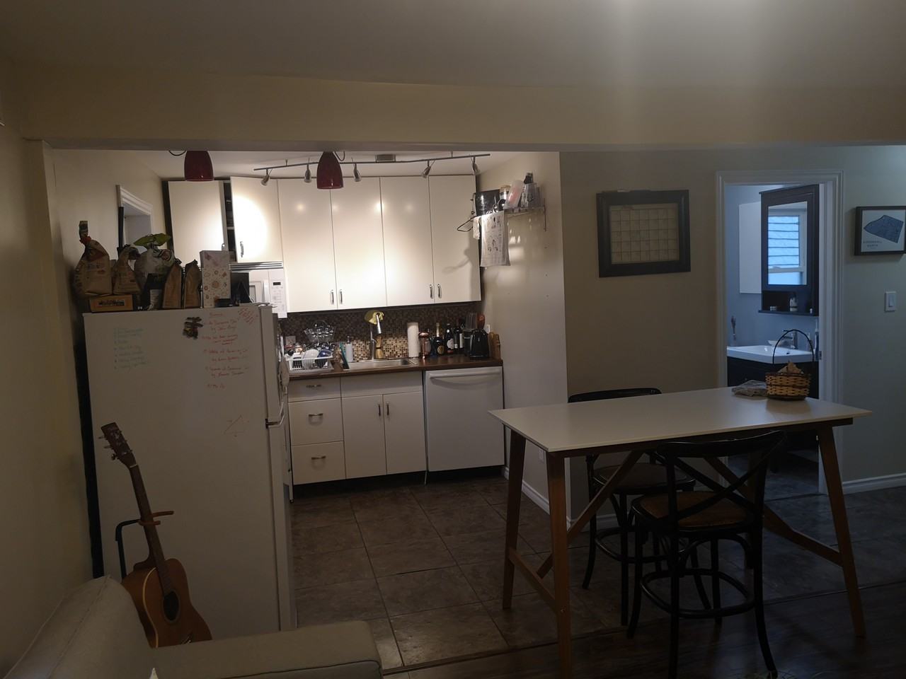 392 Aberdeen - Unit 2 - Photo 3 of 16