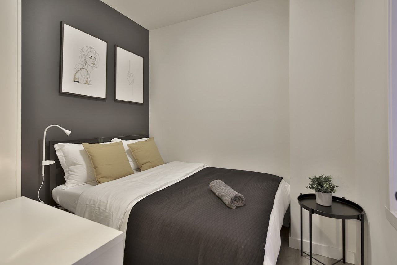 4300/4302 St. Urbain 4300 Rue SaintUrbain, Montréal, QC H2W 1V5