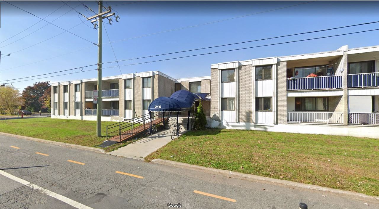 Greenfield Park Apartments 290 216290 Lawrence, Longueuil, QC J4V