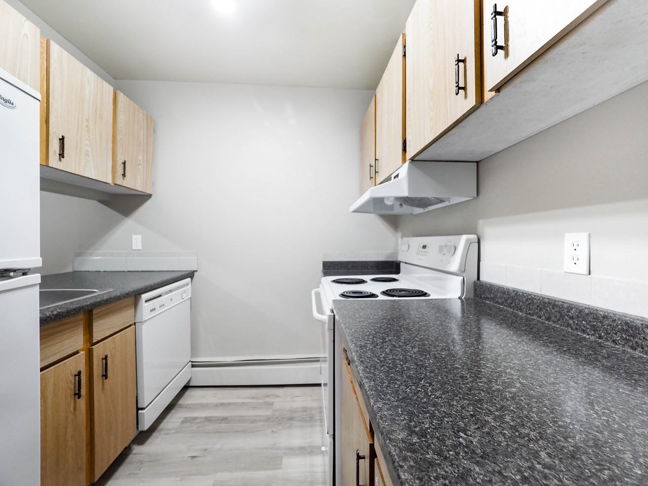 Beau Mills Apartments 15805 Beaumaris Rd Nw, Edmonton, AB T5X 5H1