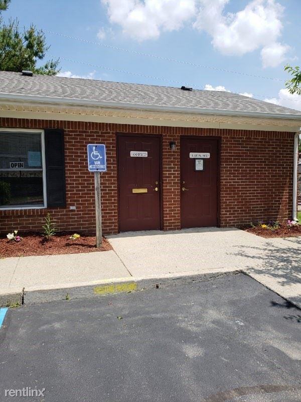 Briarwick Apartments 1050 Hickory Hill Dr, Nicholasville, KY 40356