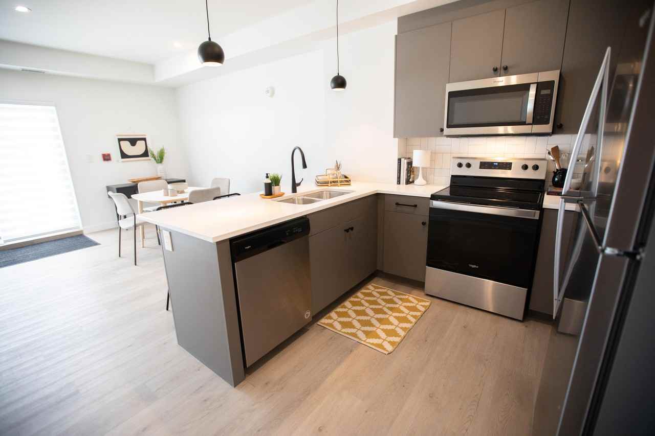 255 Bell Avenue - Photo 2 of 16