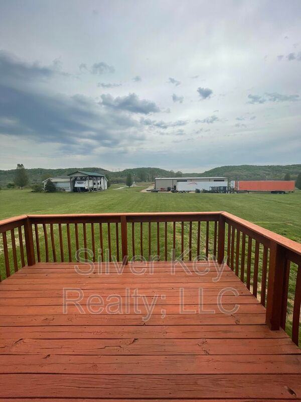 155 Pulliam Ln - Photo 5 of 22