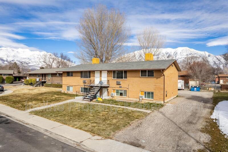 1065 S Anne Cir - Photo 2 of 13