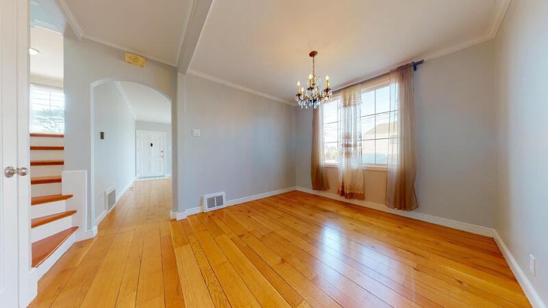 1700 39th Ave - Photo 3 of 17