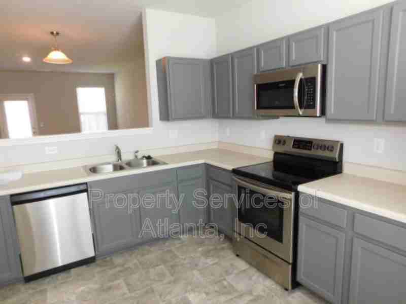 2633 Parrish Ct - Photo 4 of 21