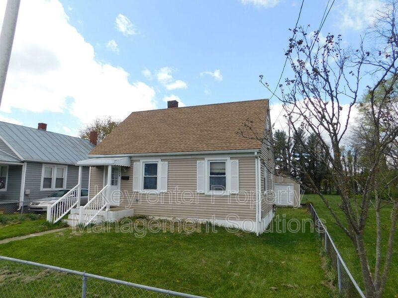 115 N Elkin Ave - Photo 3 of 34