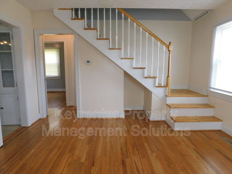 115 N Elkin Ave - Photo 6 of 34