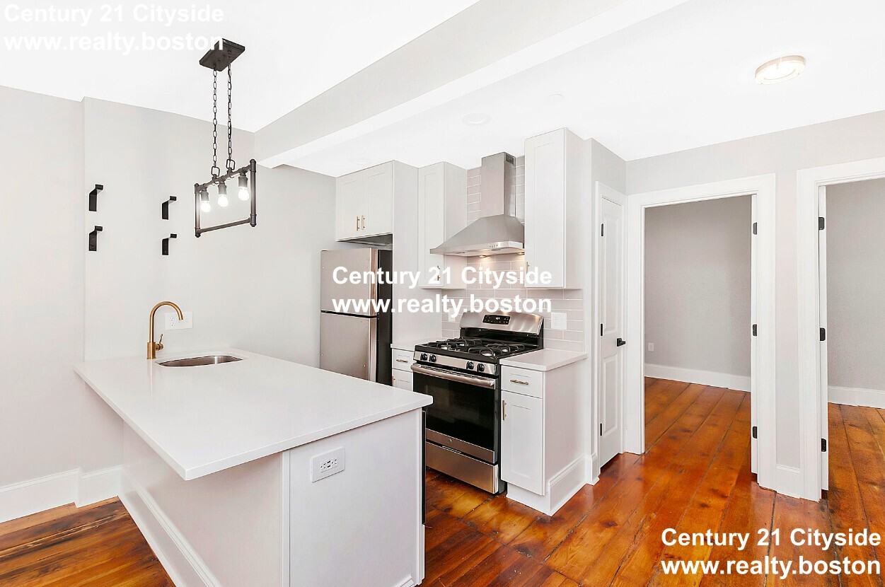 85 Webster St #3 - Photo 2 of 8