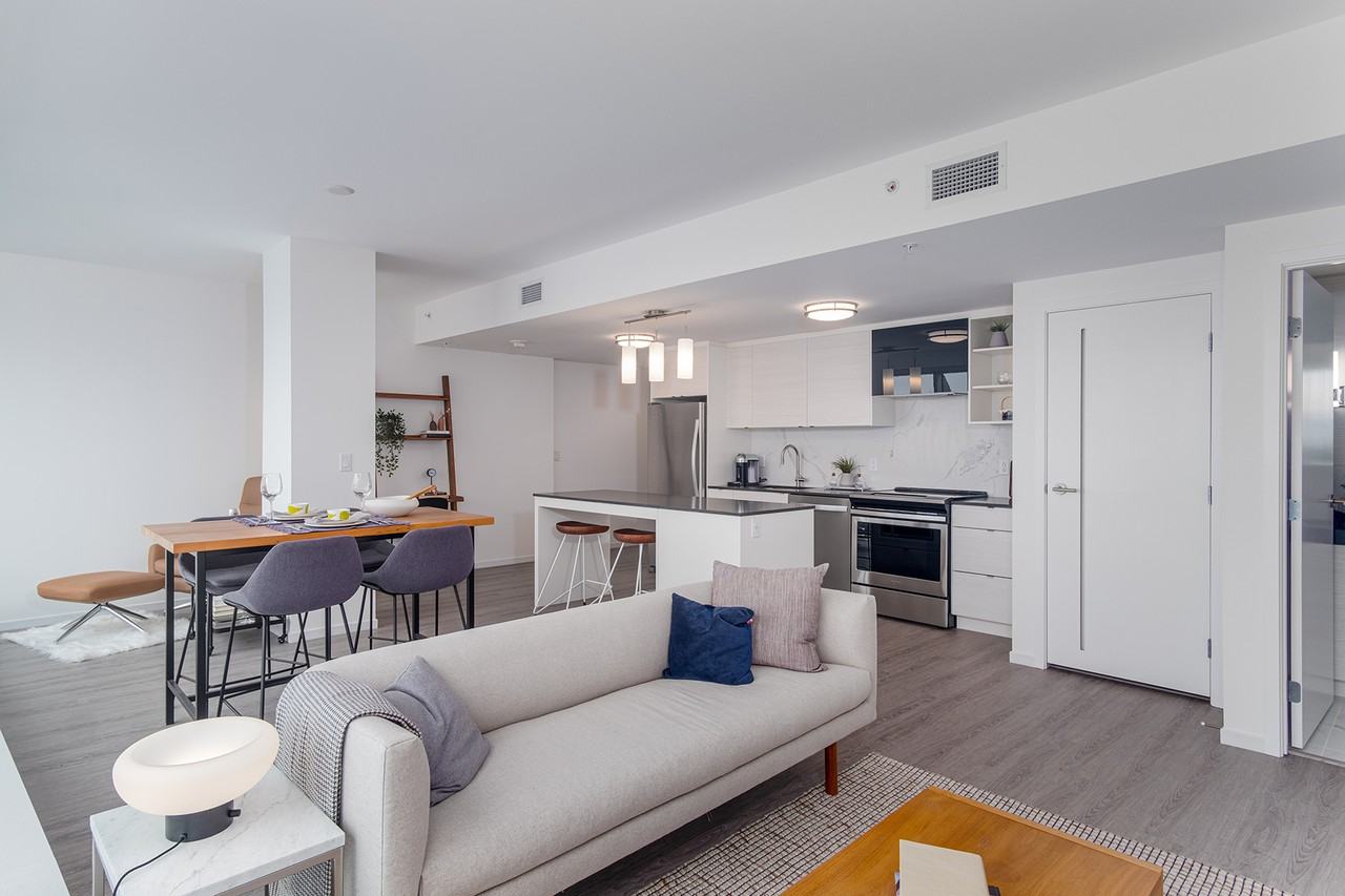 225 Carlton Apartments in Downtown Winnipeg, Winnipeg, MB R3C 0V3 Zumper