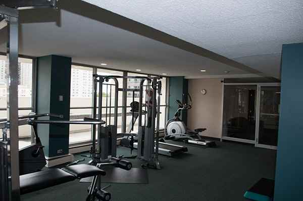 Chateau 100 - Photo 3 of 34