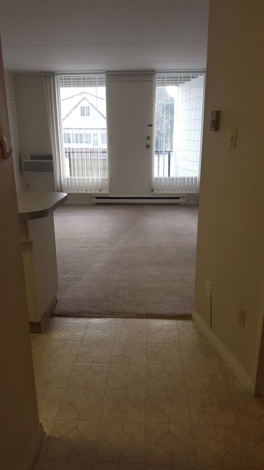 Parkwood Square Apartments 170 Watt St, Winnipeg, MB R2L 2B5 Zumper