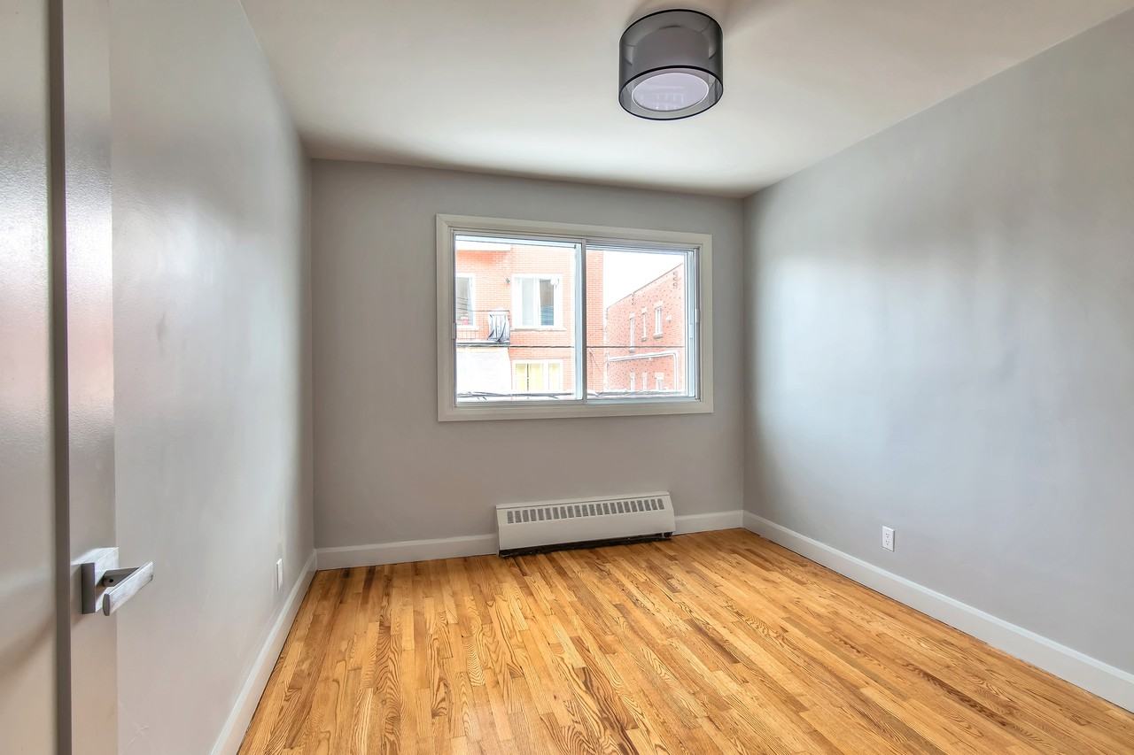 Orchidee Lasalle - Photo 2 of 19