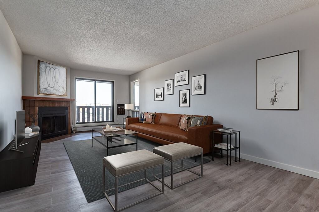 Cloverdale Manor - Photo 2 of 18