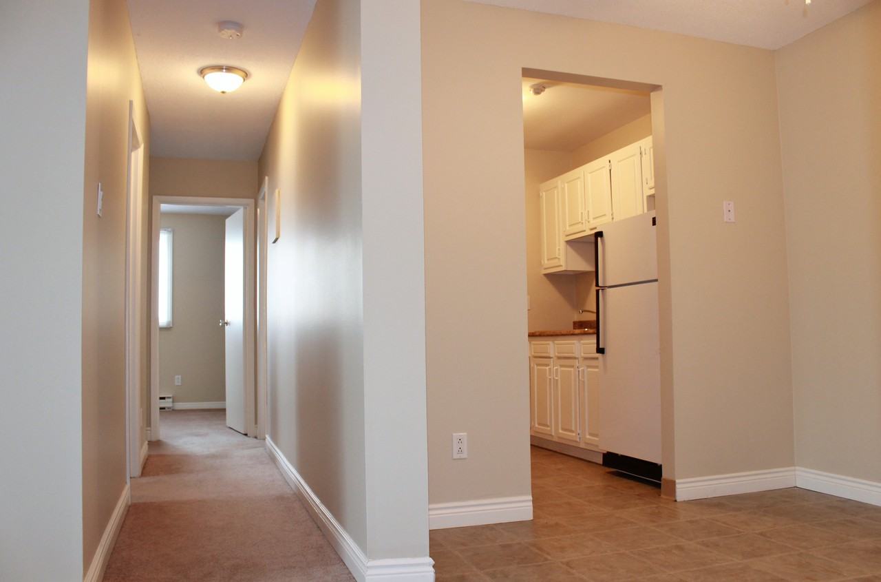 Pleasantville Apartments - Photo 3 of 8