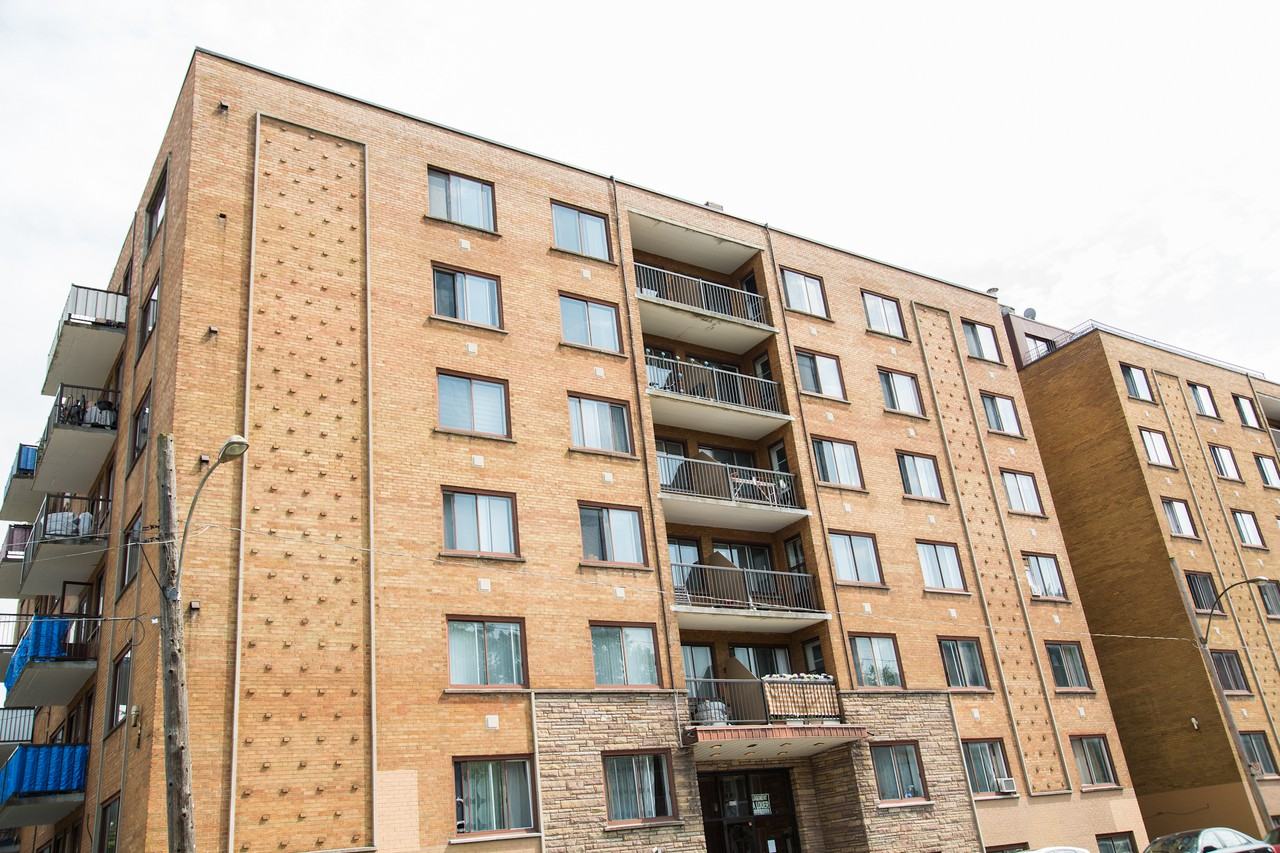 69206940 Fielding 6920 Av Fielding, Montréal, QC H4V 1P5 Apartment