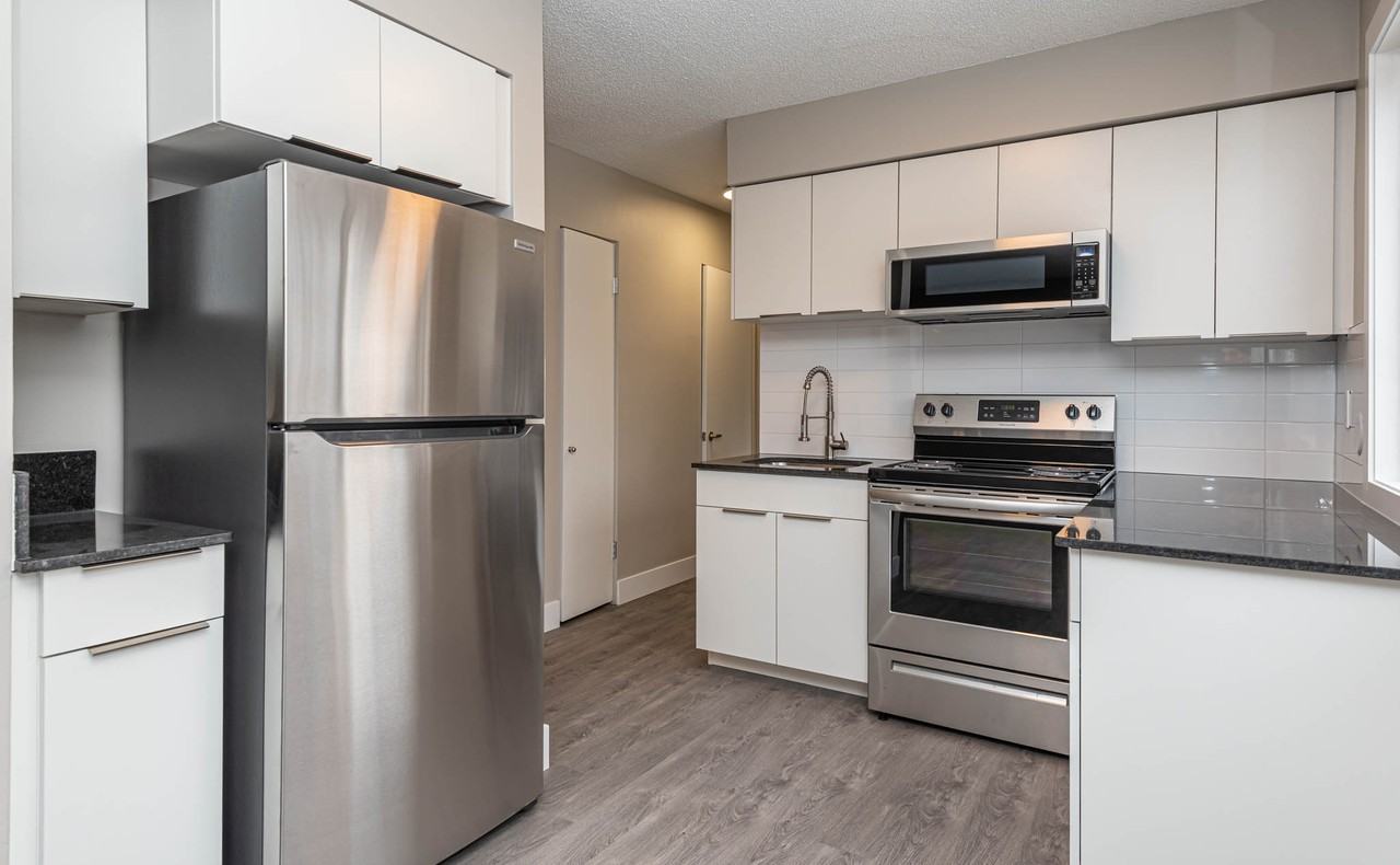 Burgundy - Photo 2 of 10