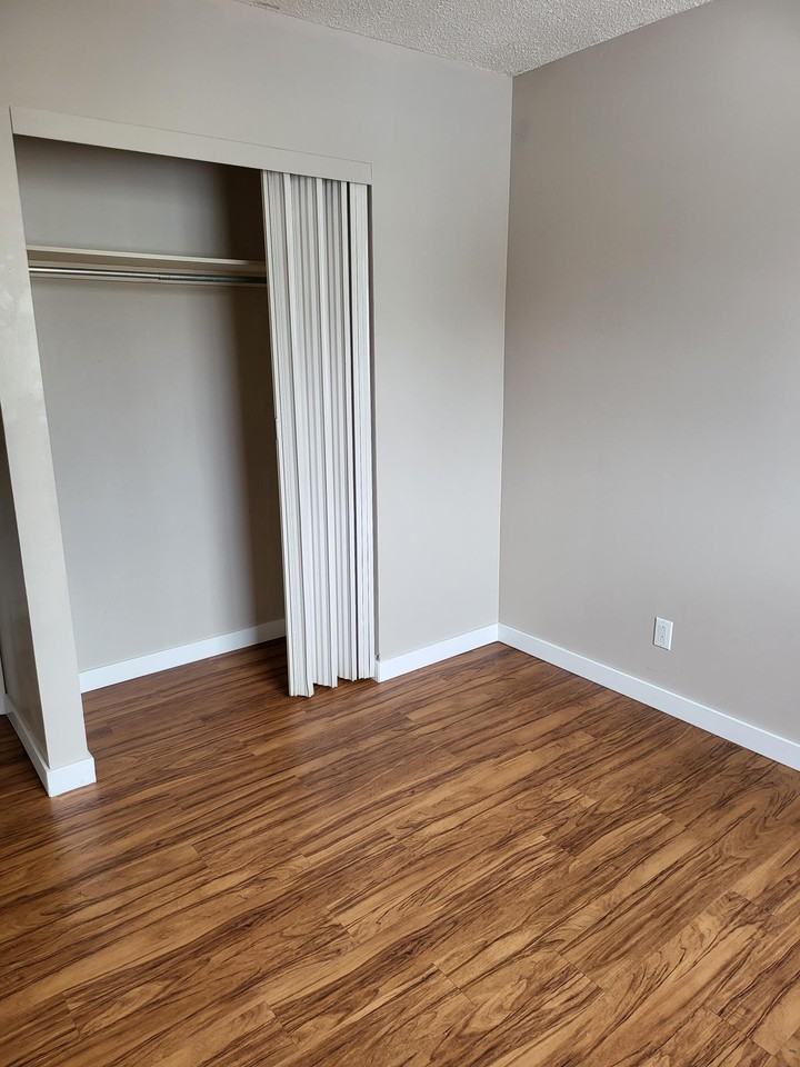 Redwater - Photo 3 of 7