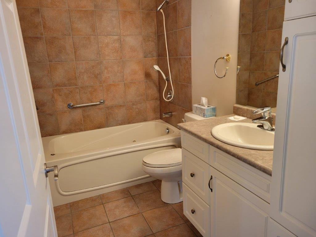 715 Lanark Apartments in Mathers, Winnipeg, MB R3N 1M4 Zumper