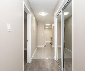 Oliver Manor - Photo 3 of 9