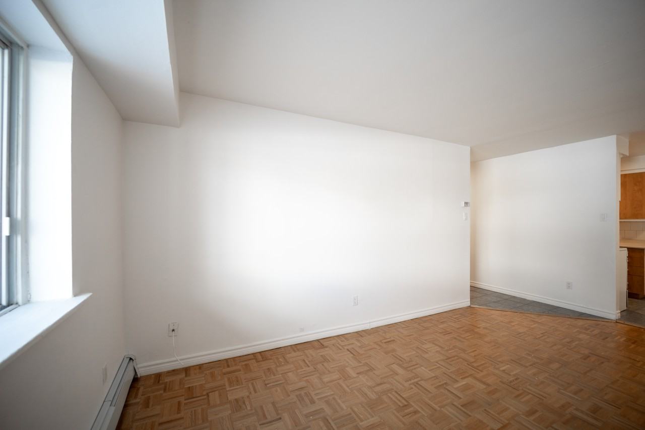 Chateau St Bruno - Photo 2 of 9