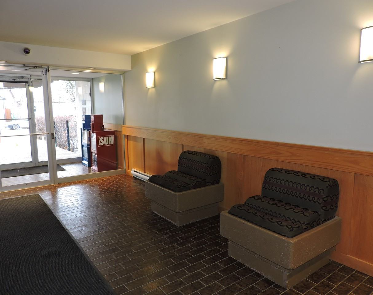 Ashbury Place Apartments 299 Queen St, Winnipeg, MB R3J 3V5 Zumper