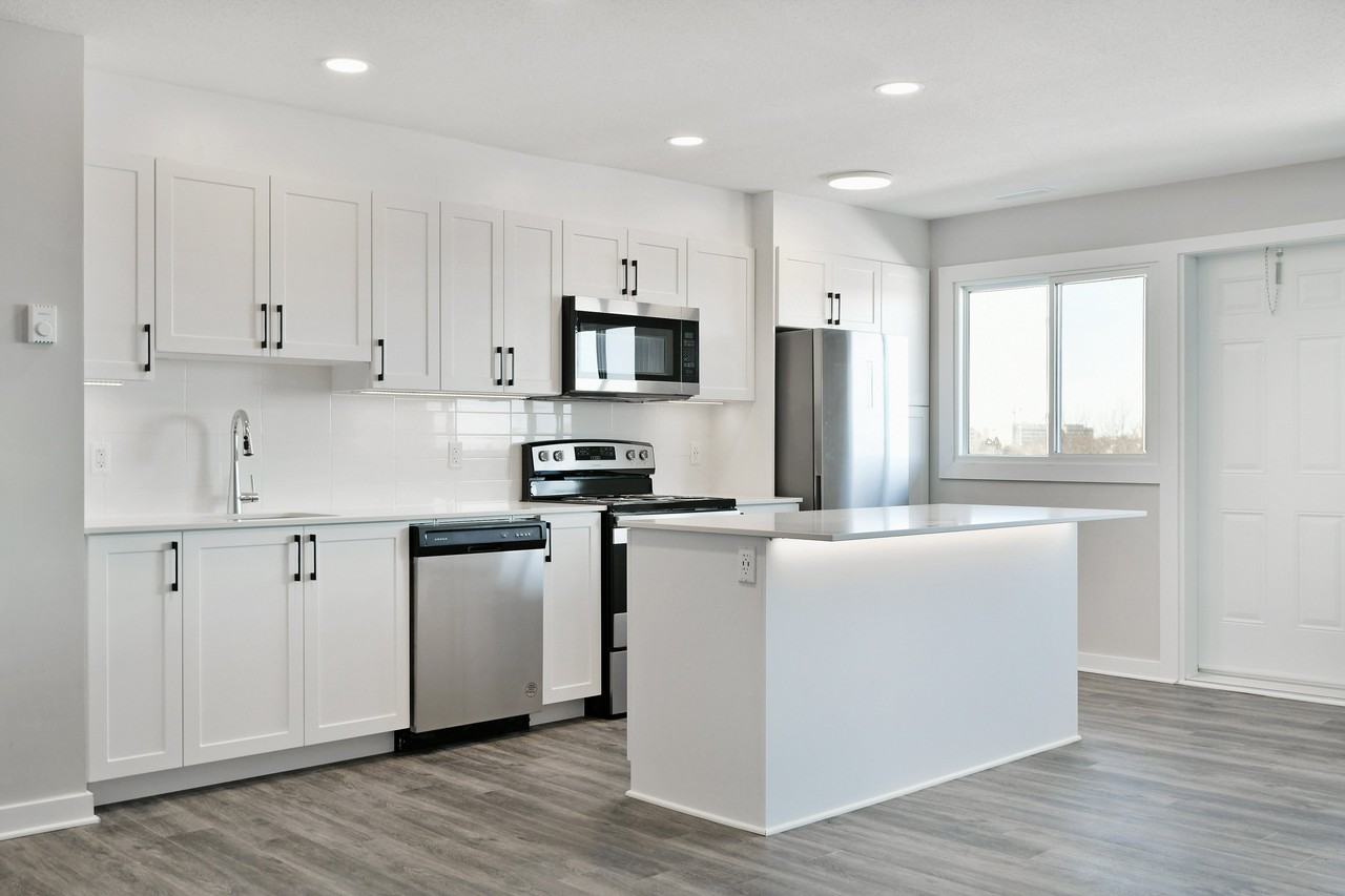 Frontenac Apartments 1192 Meadowlands Dr E, Ottawa, ON K2E 6J9 Zumper