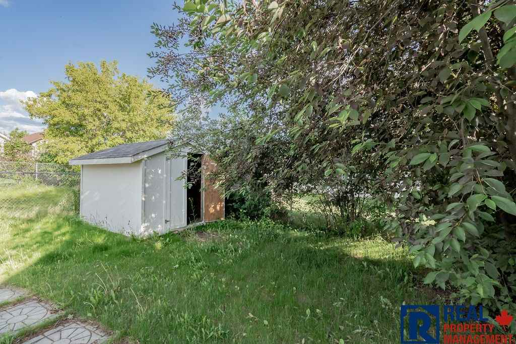 90A Street - 6231 - 1 - Photo 3 of 28