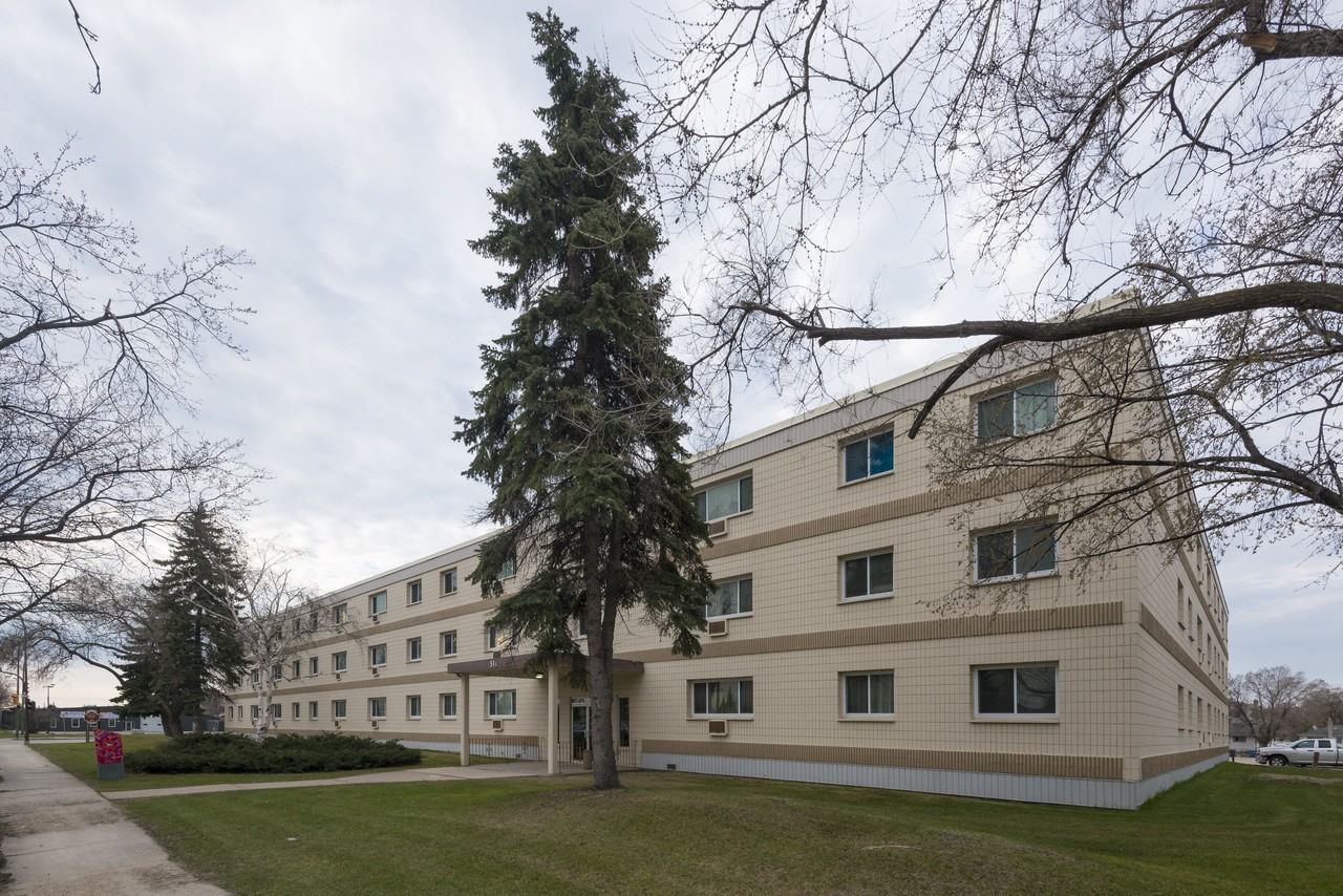 Hanover House Apartments (310 Partridge) - Photo 2 of 3