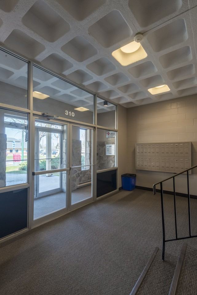 Hanover House Apartments (310 Partridge) - Photo 3 of 3