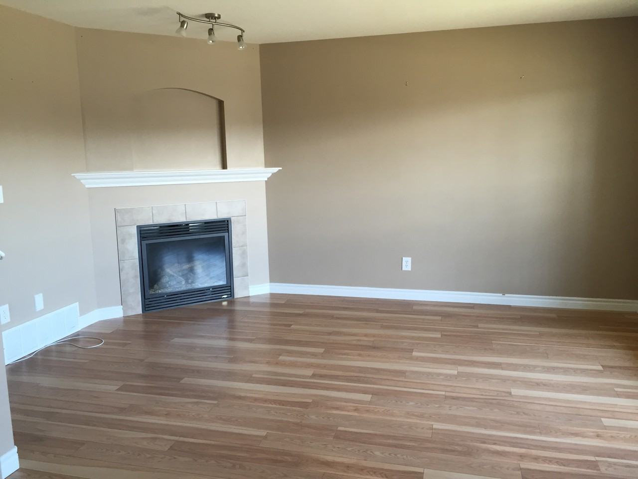 11216 69 Avenue - Photo 3 of 13