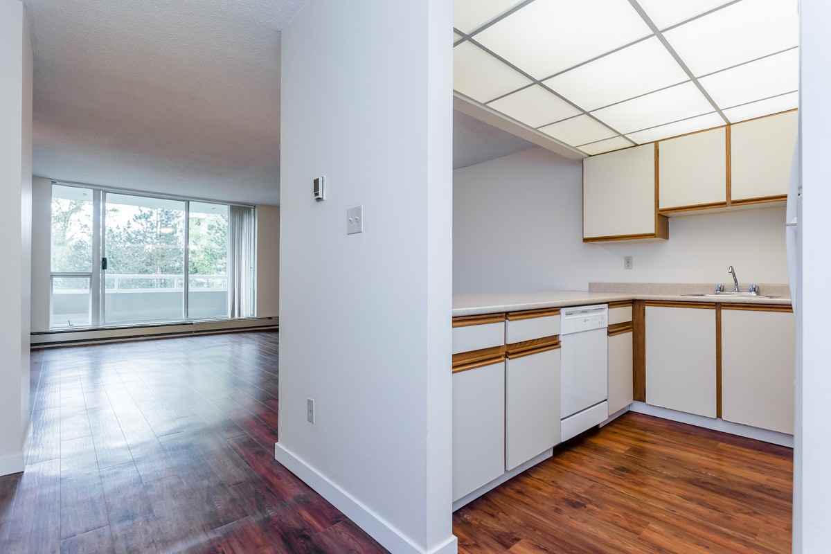 Halifax Towers Apartments - Photo 2 of 9