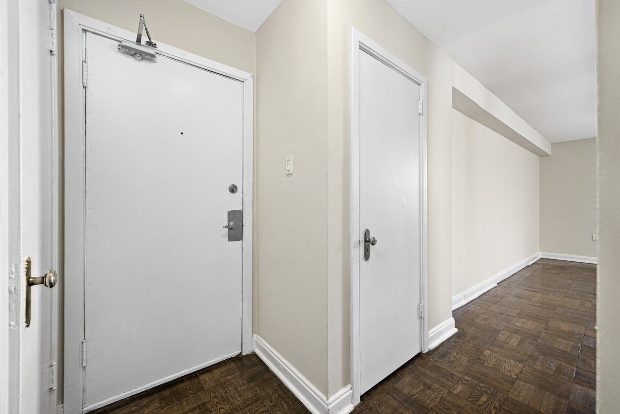 The Fleetwood Apartments 64 St Clair Ave W, Toronto, ON M4V 1N1 Zumper