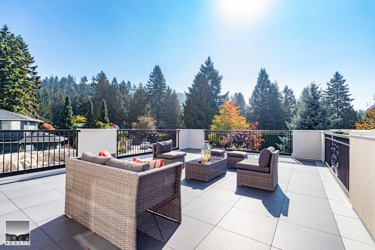 5417 Greentree Rd - Photo 3 of 22