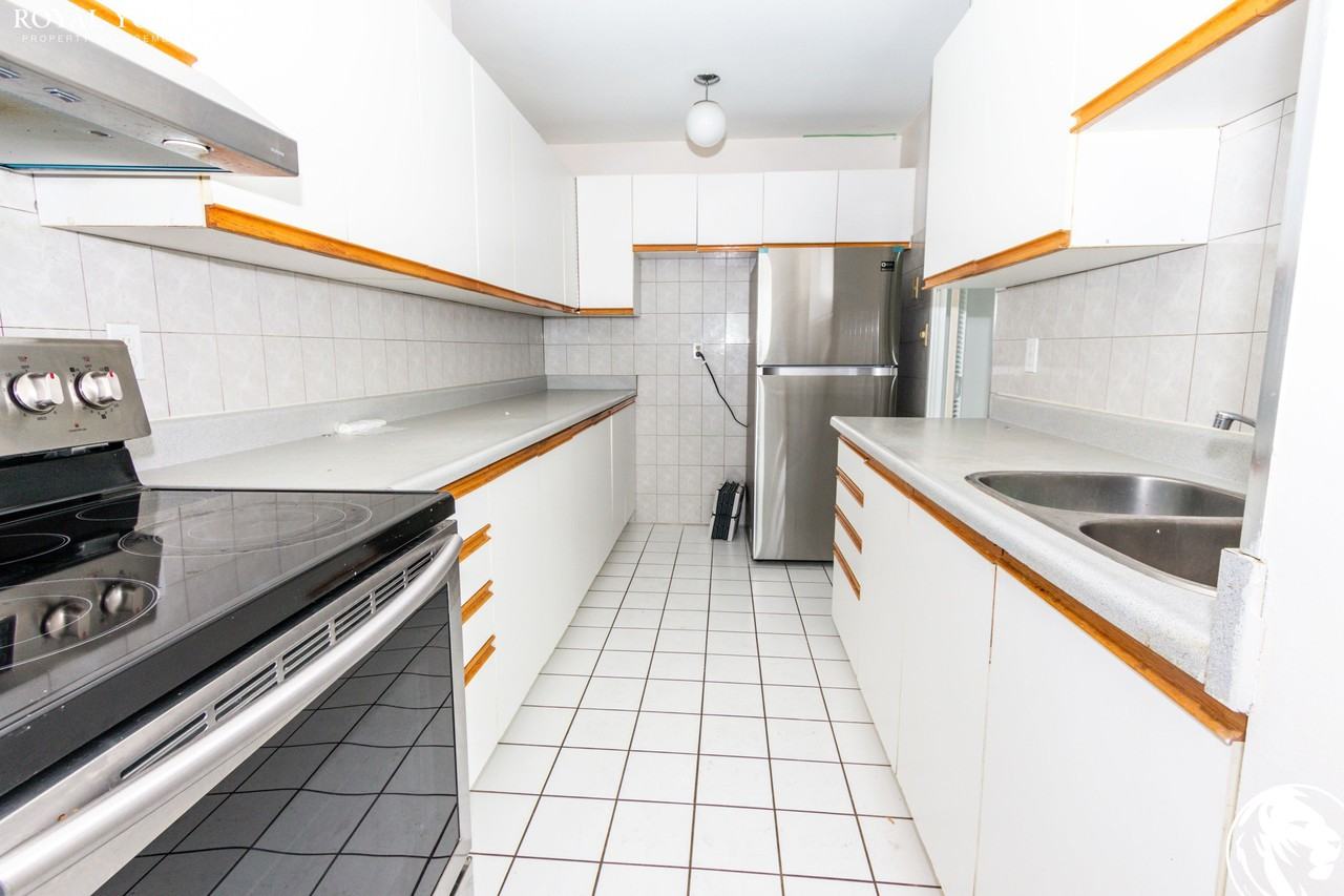 1 Massey Sq #2811 - Photo 2 of 39