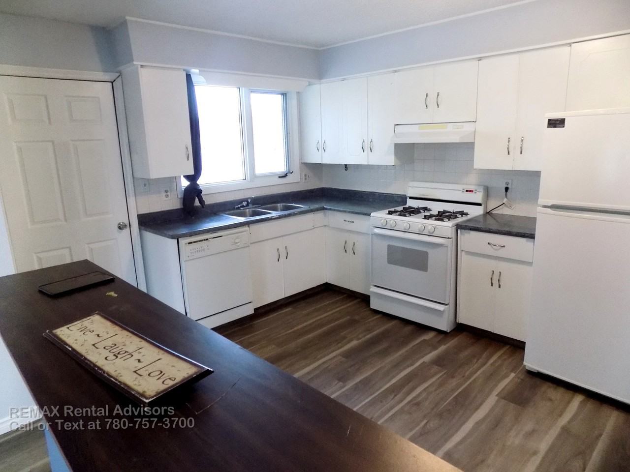 14919 123 St Nw - Photo 3 of 13