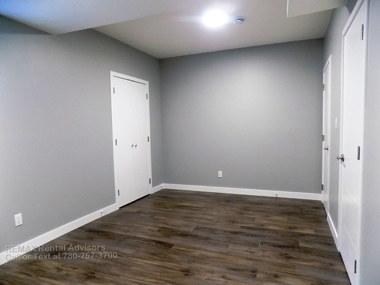 11520 38 St Nw - Photo 3 of 26