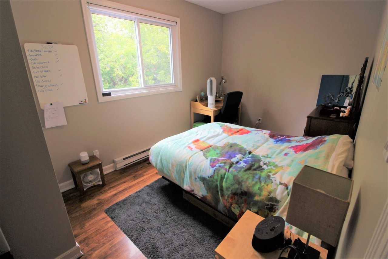 122 Cobourg St, Ottawa, ON K1N 8H1 1 Bedroom Apartment for Rent