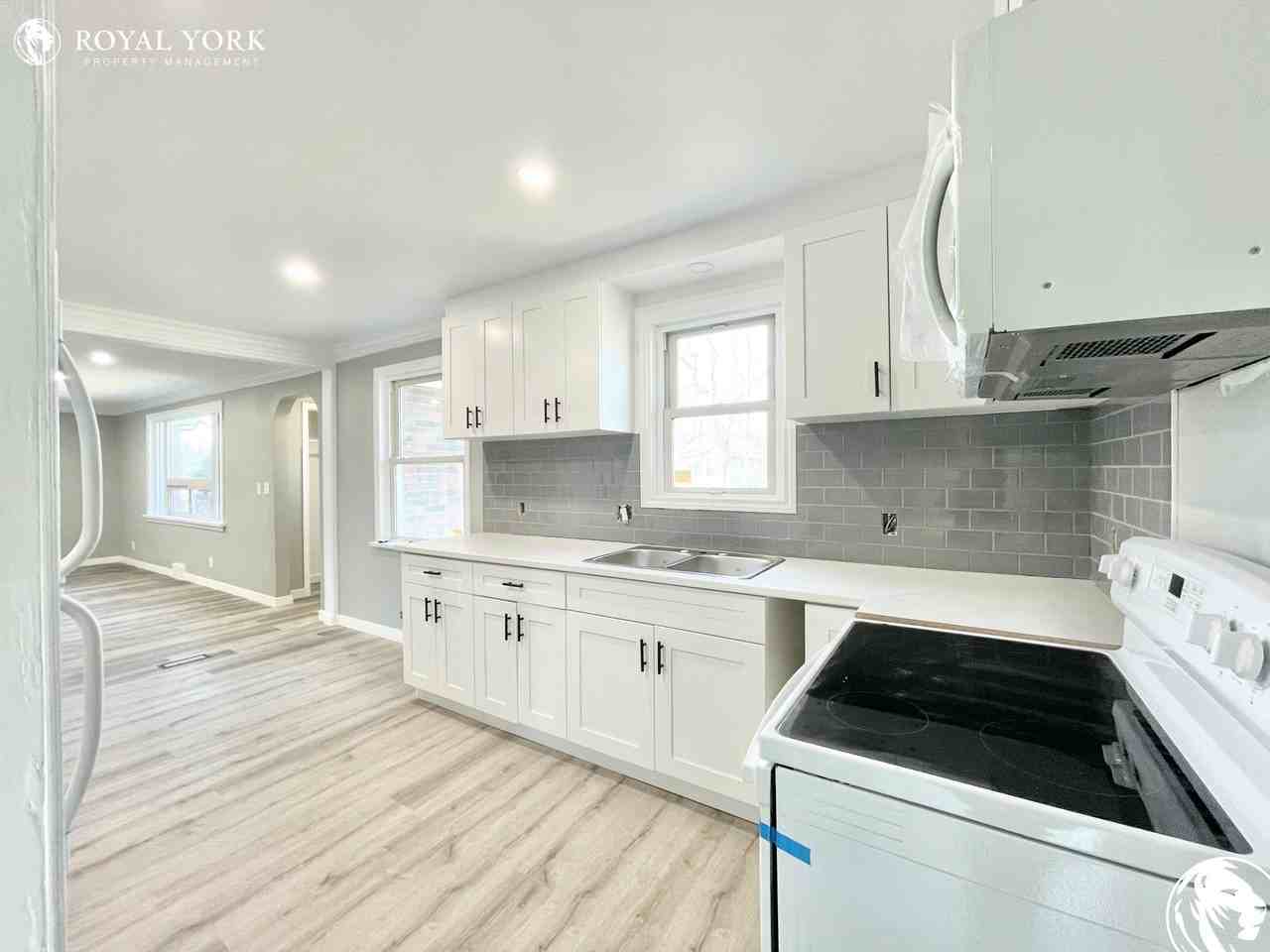 6124 Dixon St - Photo 2 of 35