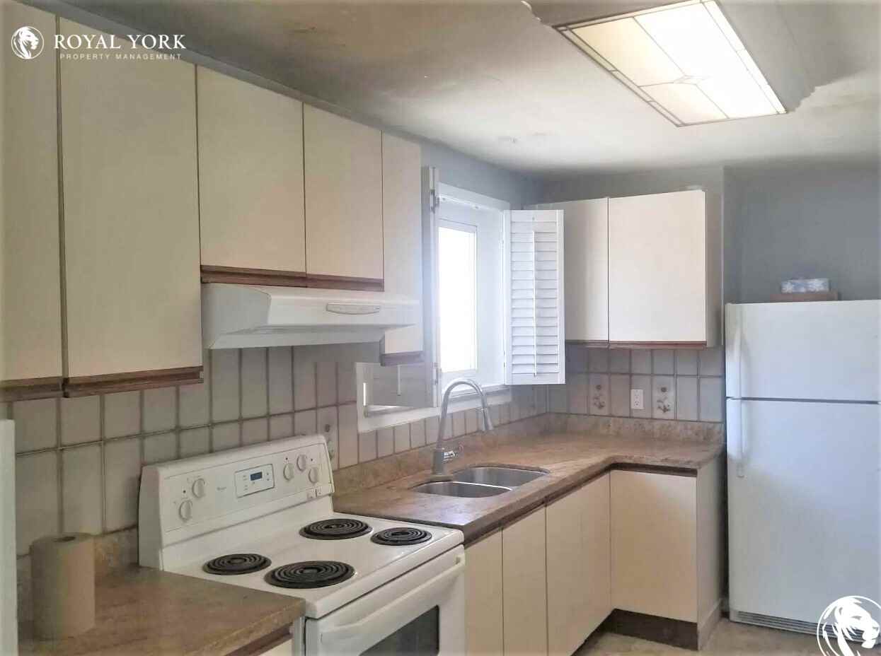 65 Elnathan Cres #1 - Photo 2 of 18