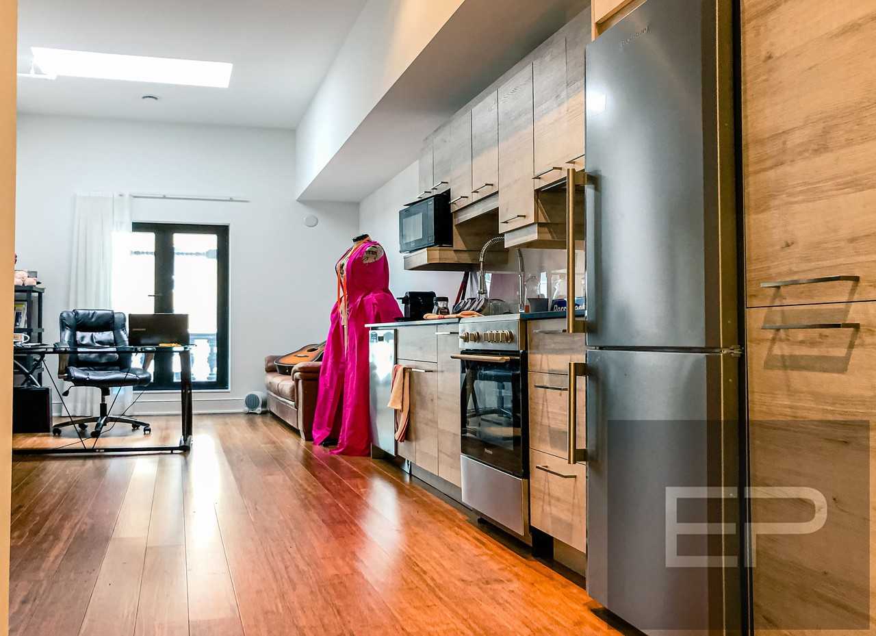 1212 Rue Bishop - Photo 2 of 27