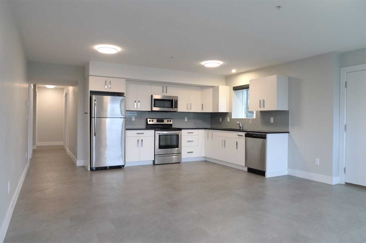 25588 Godwin Dr - Photo 2 of 18