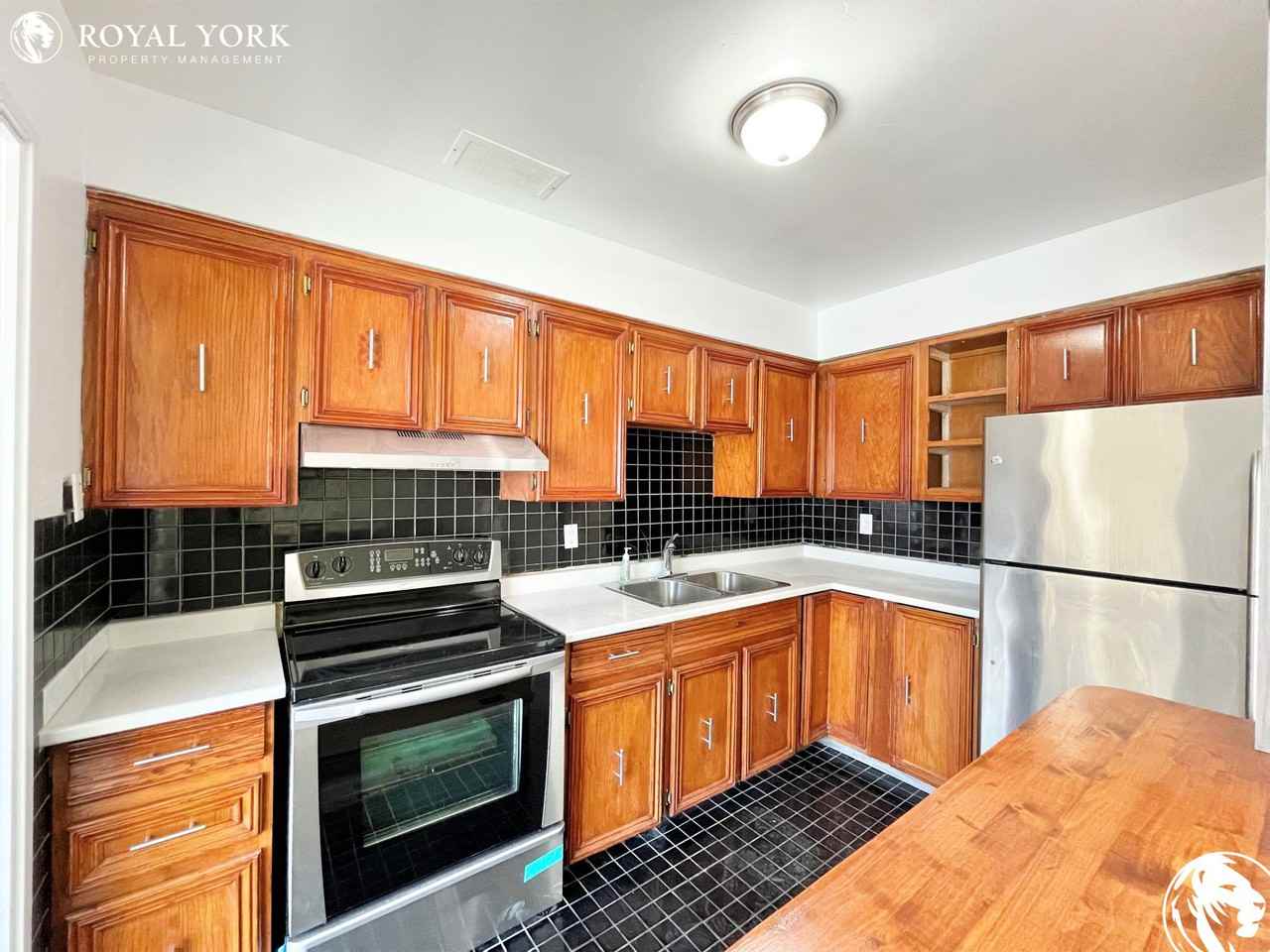 10 Eddystone Ave #222 - Photo 3 of 31