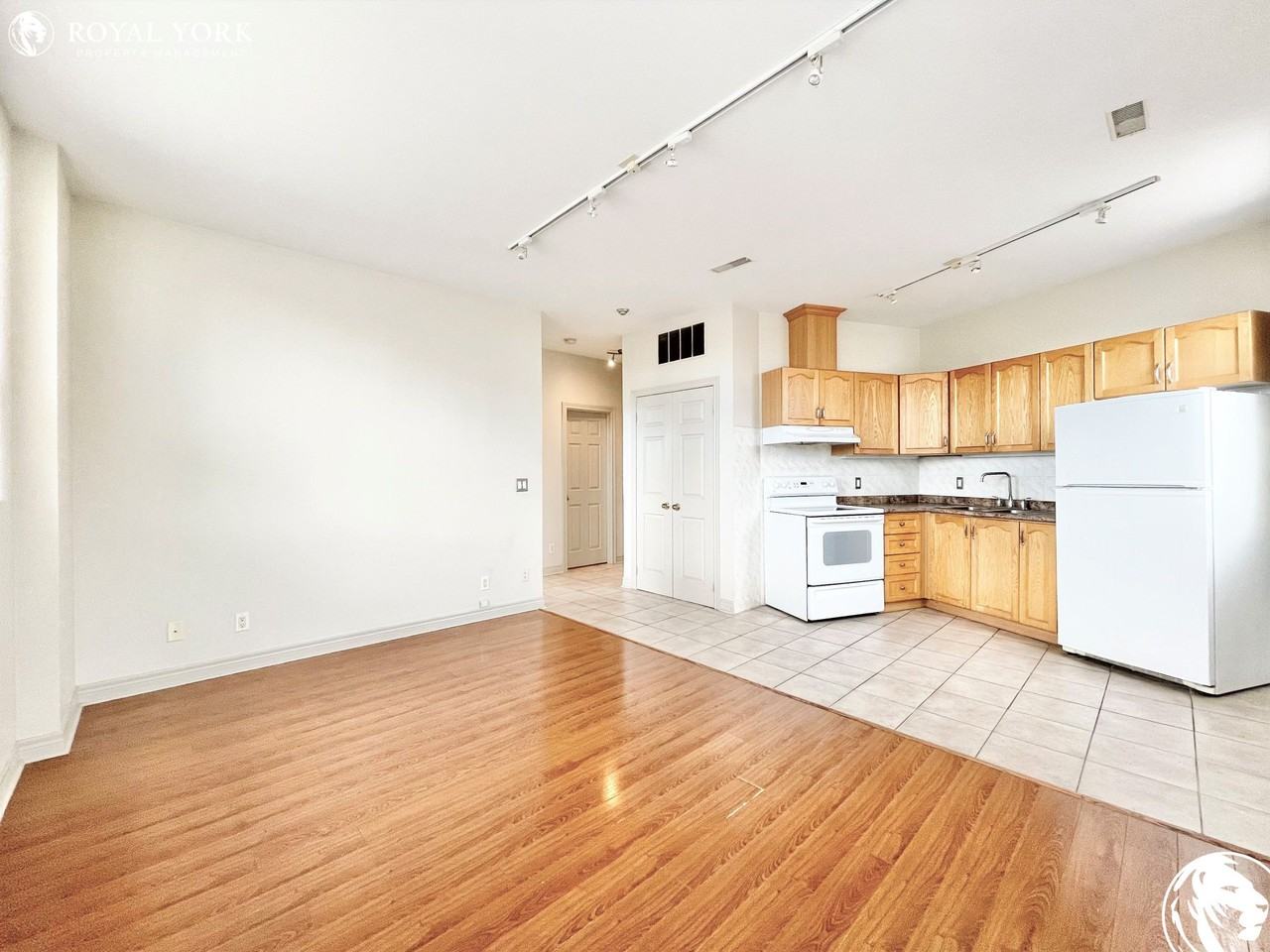 3635 Dundas St W #3 - Photo 2 of 23