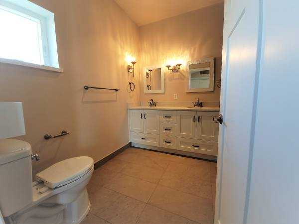 599 East 55th Ave - Photo 3 of 36