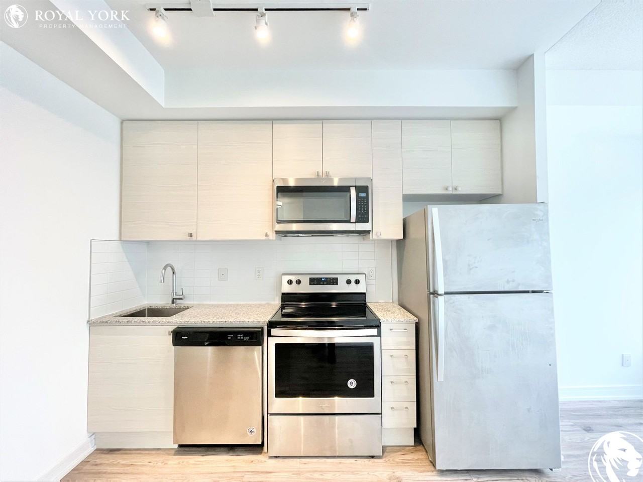 621 Sheppard Ave E #328 - Photo 2 of 31