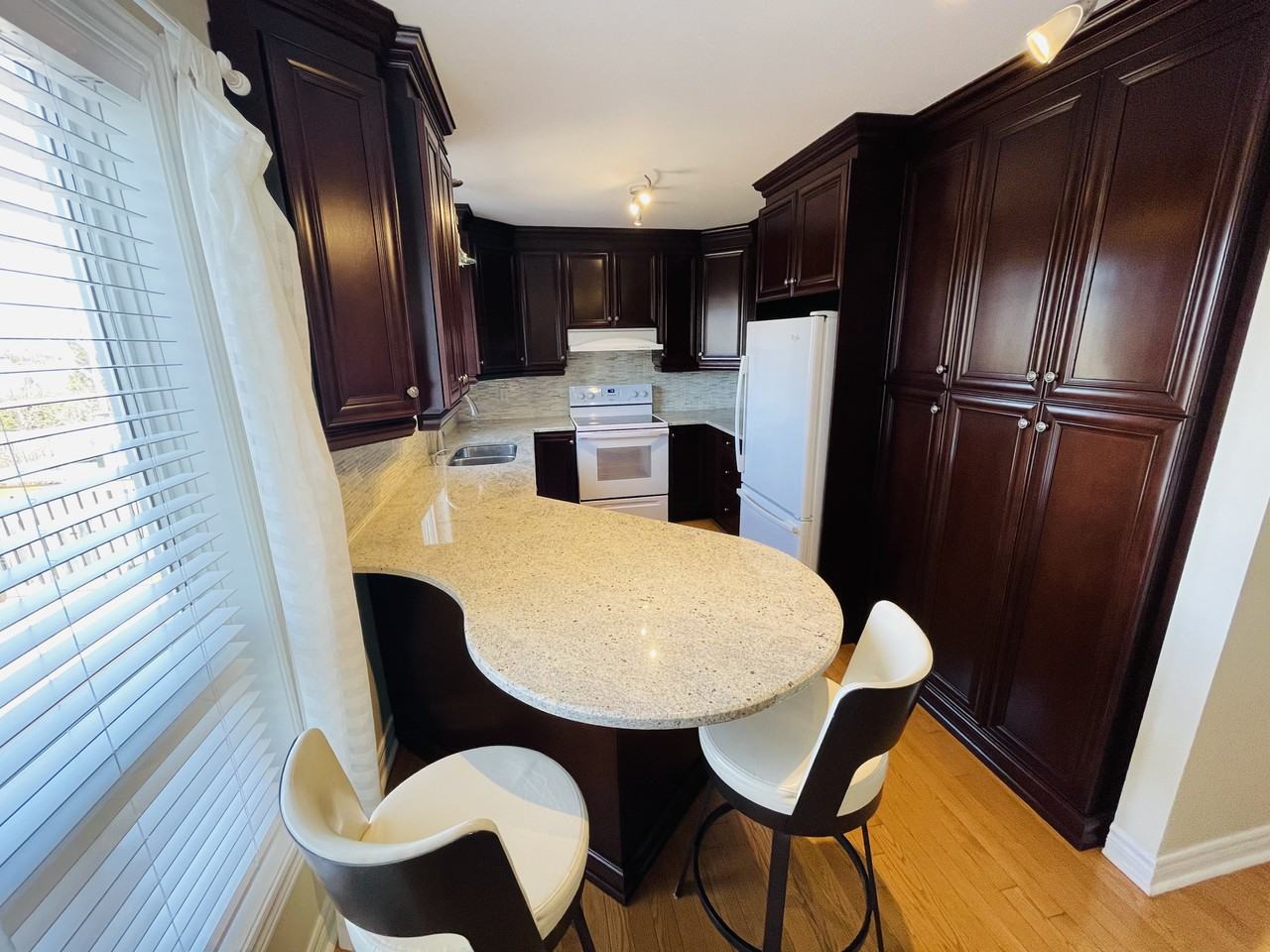 1010 Broken Oak Dr - Photo 2 of 12