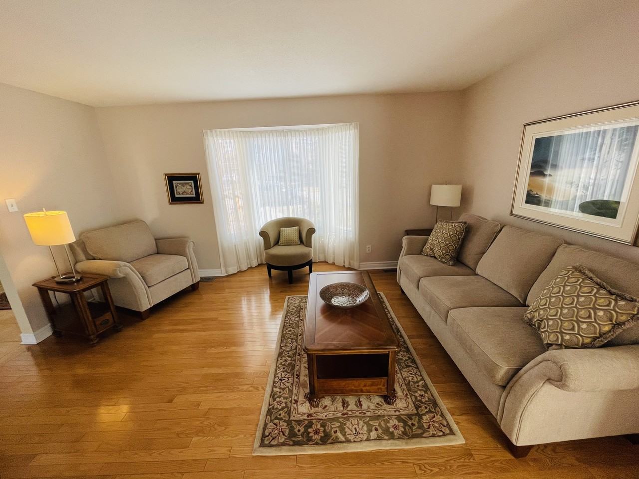 1010 Broken Oak Dr - Photo 3 of 12