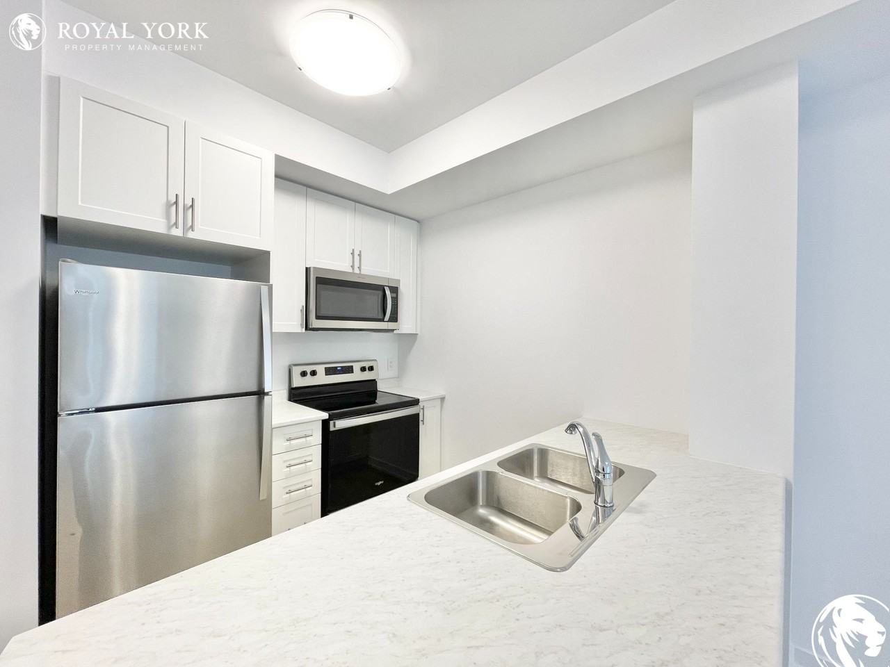 5055 5055 Greenlane #124 - Photo 2 of 25